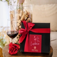 Love Box – Романтичен подаръчен комплект за жени с натурална козметика и роза