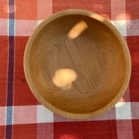 Компактна, но дълбока – дървена купичка