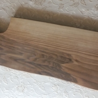 Дълга дървена дъска за рязане от орех