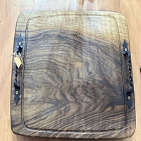 Дървен поднос с метални дръжки-орех