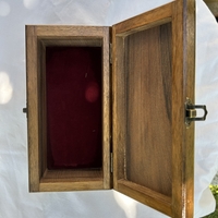 Голяма дървена кутия за бижута с гравюра