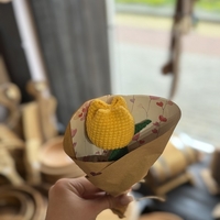 Ръчно плетено лале в малка декоративна опаковка – Избор от 7 цвята