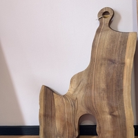 Масивна дъска от орех с уникален дизайн и голям размер