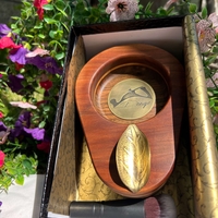 Луксозен дървен пепелник “Ренде“ с четчица – стил за пушачи на пури