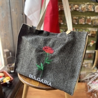 Текстилна чанта с шевица „Българска роза“ – модел „Роза Дамасцена“