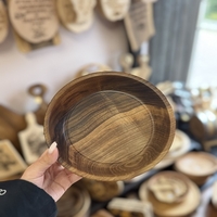 Ръчно изработена купа от масивен орех