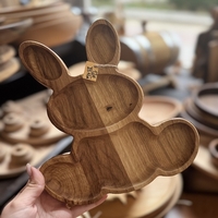 Дървена чинийка зайче с отделения