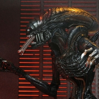 Alien Romulus - Scorched Xenomorph - Ultimate Колекционерска Фигурка