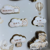 Рамка визитка за новородено - бежово мече с кола