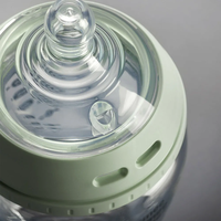 Tommee Tippee Комплект за Хранене на Новородено с 3 броя Самостерилизиращи се Стъклени Шишета Natural Start