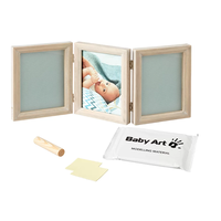 BABY ART MY BABY STILE РАМКА ЗА СНИМКА С 2 ОТПЕЧАТЪКА С ДЪРВЕНА РАМКА И ЦВЕТНО ПАСПАРТУ