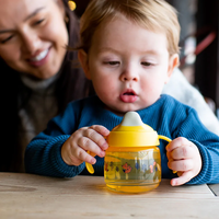 Tommee Tippee Неразливаща се Чаша с Мек Накрайник с Дръжки 190 мл 4М+ Жълта с Покритие Bacshield