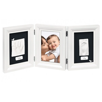 BABY ART ДЪРВЕНА ФОТО РАМКА ОТ 3 ЧАСТИ ЗА 2 ОТПЕЧАТЪКА И СНИМКА MY BABY TOUCH ОТ СЕРИЯТА TIMELESS CLASSIC НА БЯЛА РАМКА С БЯЛО ПАСПАРТУ