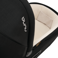 Nuna CARI Next Caviar Кош за Новородено с Опция за Столче за Кола