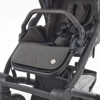 Mutsy NIO Pine Green Модулна количка 2 в 1  комплект с черно шаси със седалка и кош за новородено