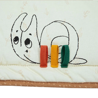 Tiny Love Soft Super Mat Меко бебешко килимче за игра от серията Garden of Adventures с размер 125.5х110 см. 9 увлекателни активности за развитие 0м+