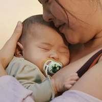 Philips AVENT SCF087/02 Комплект от 2 Броя Ортодонтични Залъгалки Пастелни Цветове  Ultra Start 0-6м+ в Кутия за Стерилизиране