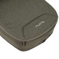 Nuna CARI Next Pine Кош за Новородено с Опция за Столче за Кола