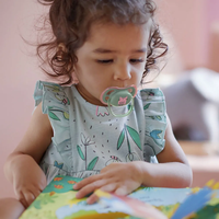 Philips AVENT SCF085/18 Комплект 2 Броя Ортодонтични Залъгалки Ultra Air 6-18м+ с Декорация Коте и Коала в Кутия за Стерилизиране