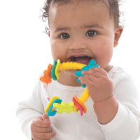 Playgro Играчка 2-в-1 Дрънкалка и Гризалка Триъгълник Лека и Удобна за Хващане