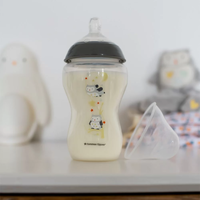 Tommee Tippee ШИШЕ ЗА ХРАНЕНЕ EASI VENT 340 ml 3м+, 2бр. ДЕКОР, МОМЧЕ/БУХАЛИ