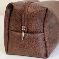 CUSTOM SMALL LEATHER TOILETRY BAG IN MADELINE