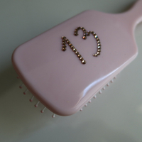 SMALL CUSTOM CRÉME de FRAISES HAIR BRUSH