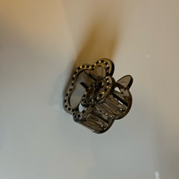 CUSTOM NOIR ROSE CLIP
