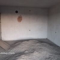 Етаж от Къща В ЦЕНТЪРА НА САНДАНСКИ 140КВ.М 680 ЕВРО НА КВ.М