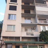 Етаж от Къща В ЦЕНТЪРА НА САНДАНСКИ 140КВ.М 680 ЕВРО НА КВ.М