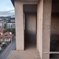 Етаж от Къща В ЦЕНТЪРА НА САНДАНСКИ 140КВ.М 680 ЕВРО НА КВ.М