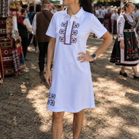 Тениска рокля с бродерия „Орис“