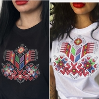 Дамска тениска с българска шевица „Дървото на живота“