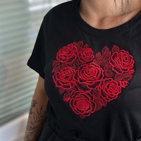 Тениска Сърце от Рози