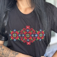 Дамска тениска с бродерия 4