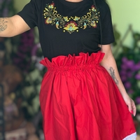 Дамска тениска с българска шевица „Златна градина“