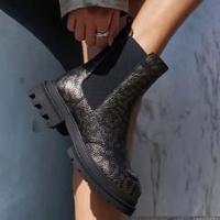 Women's Chelsea boot / genuine leather / 79-08 / black & gold with print