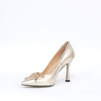 Women's elegant shoes made of natural leather in gold /73346