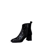 Women's elegant boots / genuine leather / patent /74-15/black