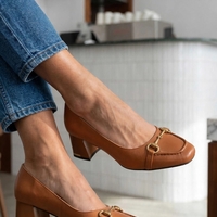 Women's elegant shoes made of natural leather in taba color/75702