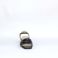 Women's elegant sandals / natural leather / black / 74257
