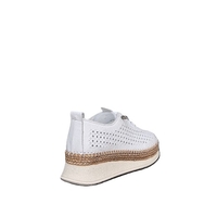 Women's casual shoes / genuine leather / anatomical insole / white / 736