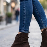 Women's elegant ankle boots / Genuine leather / 719-61 / Brown