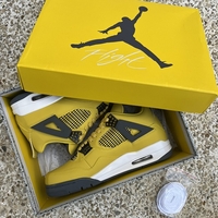 Jordan 4 Retro Tour Yellow