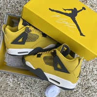 Jordan 4 Retro Tour Yellow