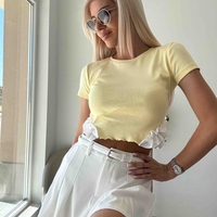 Жълта тениска бяла харбала
