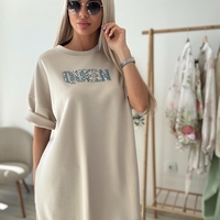 Бежова рокля Queen