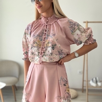 Розов комплект цветя