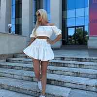 Бял сет с балон пола