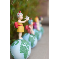 TRAVEL GIRL 1 DECO POLYRESIN MULTICOLOR D12,5xH29c